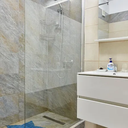 Tomis Promenada 아파트 *