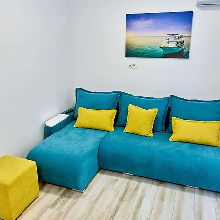 Tomis Promenada 아파트 *